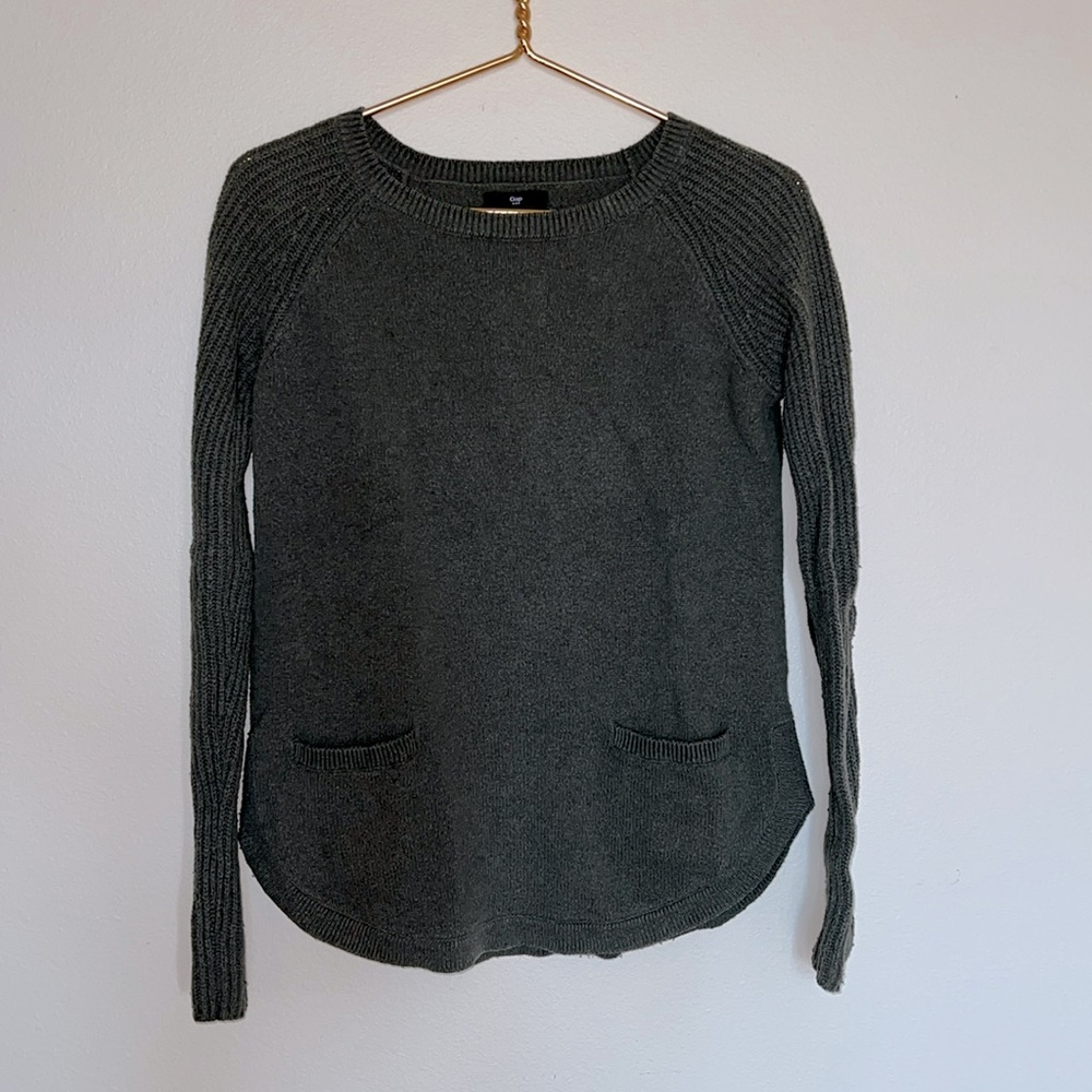 Women’s Gap Sweater